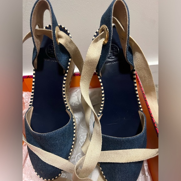 Tory Burch Blue Wedges in BRAND NEW condition!!! - Picture 3 of 5